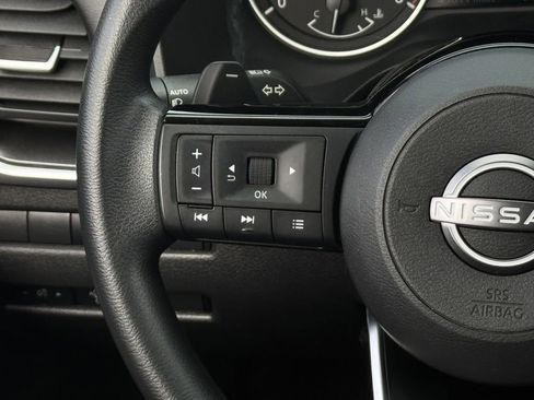 Used 2023 Nissan Rogue SV AWD/4WD image 14