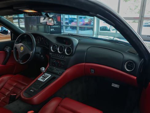 Used 1998 Ferrari 550 Maranello Coupe RWD image 23