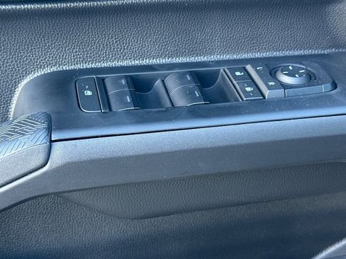 New 2025 Toyota Tacoma TRD Off-Road AWD/4WD image 13