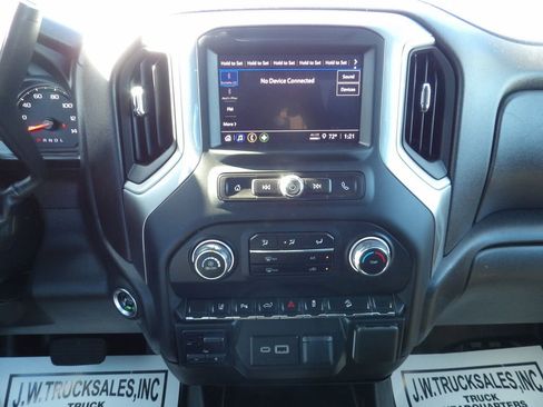 Used 2024 Chevrolet Silverado 2500 W/T w/ WT Convenience Package image 23