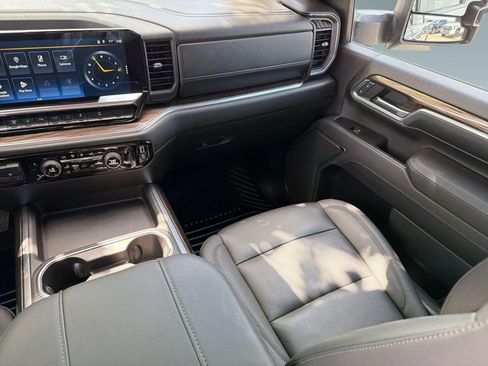 Used 2024 Chevrolet Silverado 2500 LT w/ Z71 Sport Edition image 29