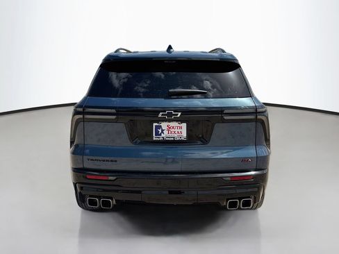 Used 2026 Chevrolet Traverse RS w/ LPO, Floor Liner Package FWD image 6