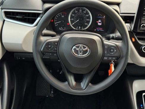 Used 2021 Toyota Corolla LE image 20