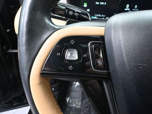 Used 2022 Lincoln Corsair Reserve w/ Equipment Group 201A image 29