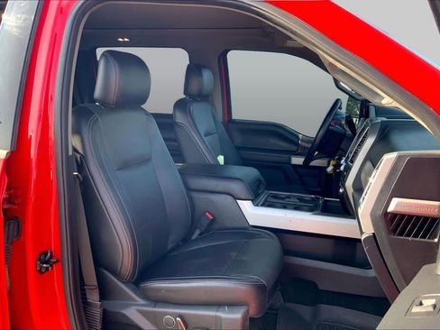 Used 2017 Ford F250 Lariat w/ Lariat Value Package AWD/4WD image 9