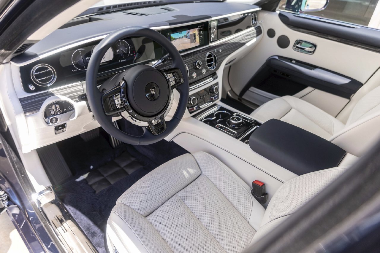 Certified 2025 Rolls-Royce Ghost AWD/4WD image 24