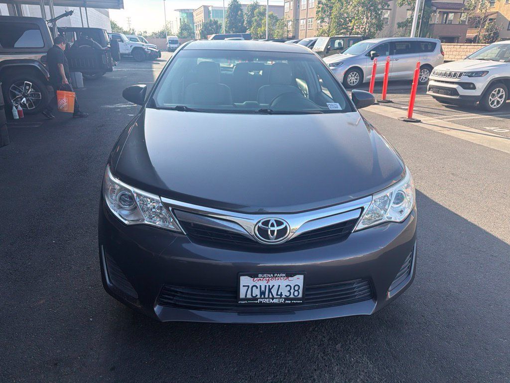 Used 2014 Toyota Camry LE FWD image 8