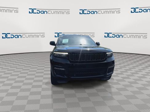 Used 2023 Jeep Grand Cherokee L Summit image 3