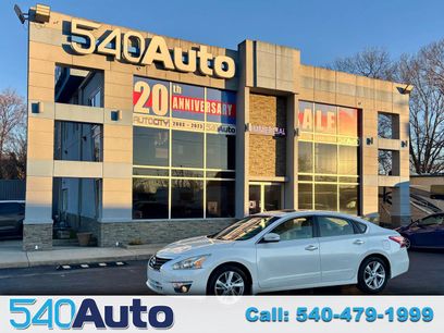 Used 2015 Nissan Altima 2.5 SV w/ Convenience Package