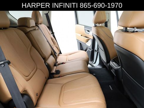 Used 2025 INFINITI QX80 Sensory AWD/4WD image 39