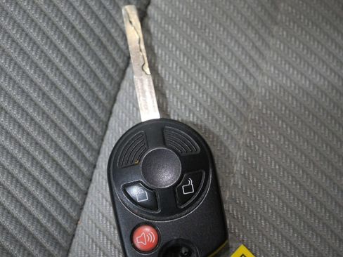 Used 2015 Ford Escape SE w/ SE Chrome Package image 26