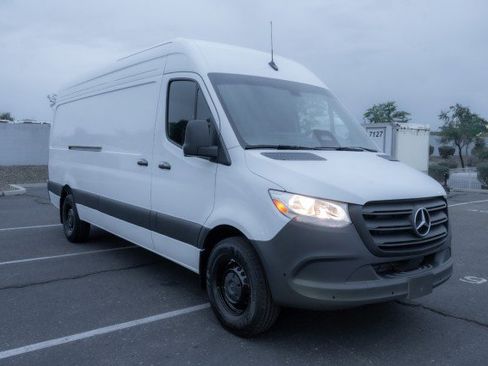 New 2026 Mercedes-Benz Sprinter 2500 image 3