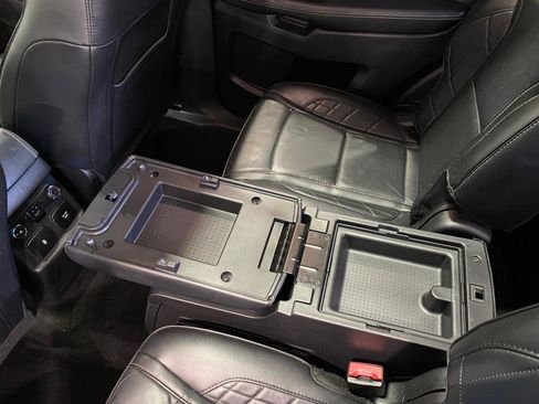 Used 2019 Ford Explorer Platinum AWD/4WD image 26