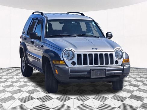 Used 2006 Jeep Liberty Sport AWD/4WD image 6