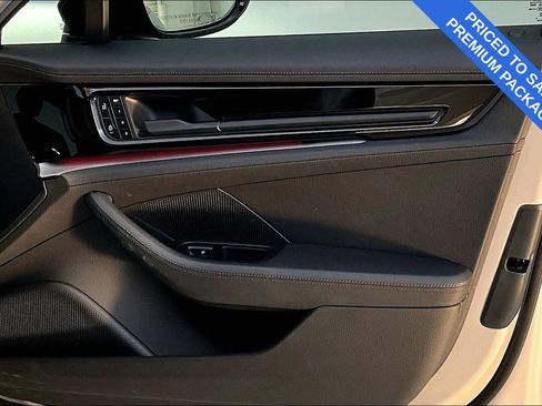 Used 2025 Porsche Panamera 4 w/ Premium Package image 25