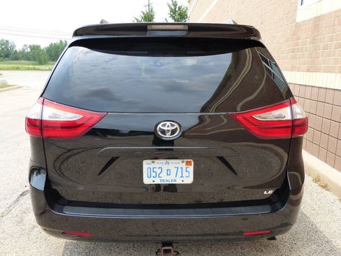 Used 2017 Toyota Sienna LE FWD image 10