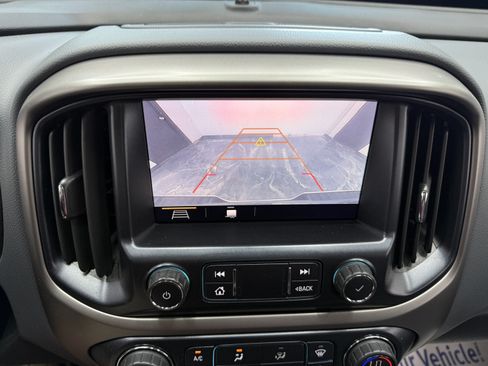 Used 2019 Chevrolet Colorado Z71 AWD/4WD image 17