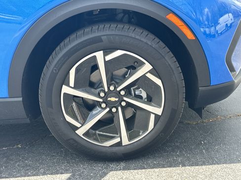 Certified 2026 Chevrolet Equinox EV LT image 10