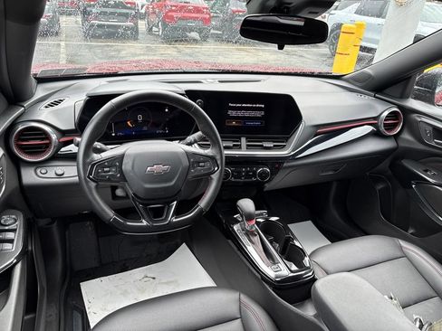 Certified 2024 Chevrolet Trax RS w/ Driver Confidence Package FWD image 11