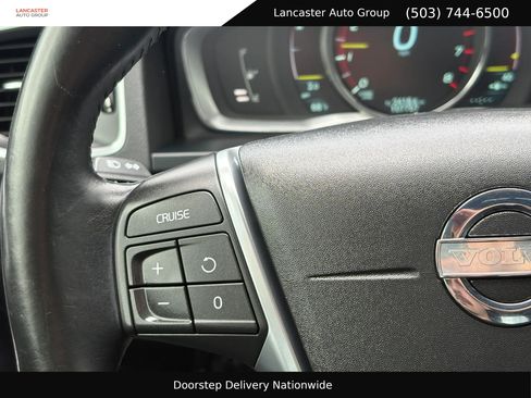 Used 2014 Volvo S60 T5 FWD image 11