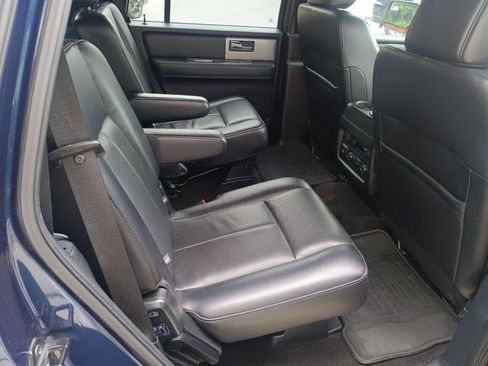 Used 2015 Ford Expedition XLT w/ Equipment Group 202A image 10