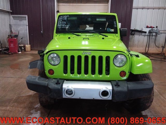 Used 2013 Jeep Wrangler Unlimited Sahara w/ Connectivity Group AWD/4WD image 7