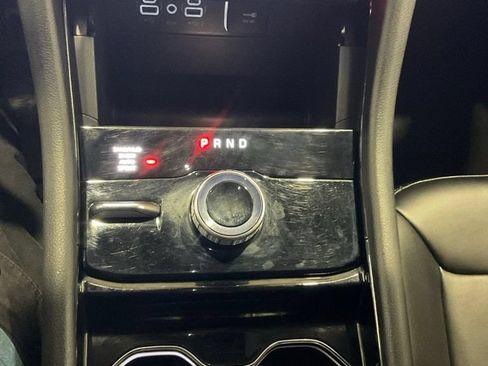 Used 2023 Jeep Grand Cherokee L Limited w/ Black Appearance Package AWD/4WD image 21