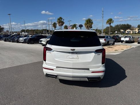 Used 2023 Cadillac XT6 Premium Luxury w/ Technology Package image 3