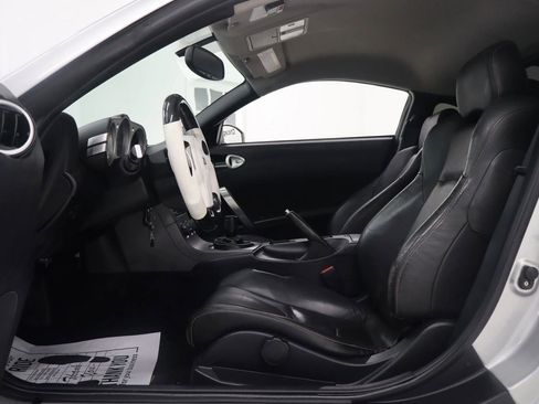 Used 2003 Nissan 350Z Touring RWD image 36