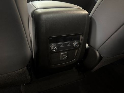 Used 2024 Buick Enclave Essence w/ Experience Buick Package image 23