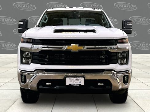 Used 2024 Chevrolet Silverado 3500 LT AWD/4WD image 2