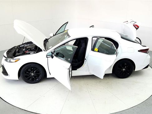 Certified 2023 Toyota Camry LE image 18