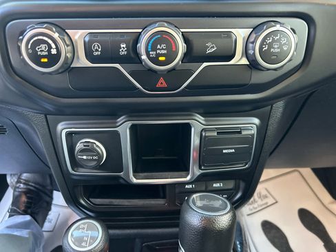 Used 2021 Jeep Wrangler Unlimited Sport image 17