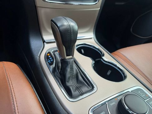 Used 2017 Jeep Grand Cherokee Summit AWD/4WD image 17