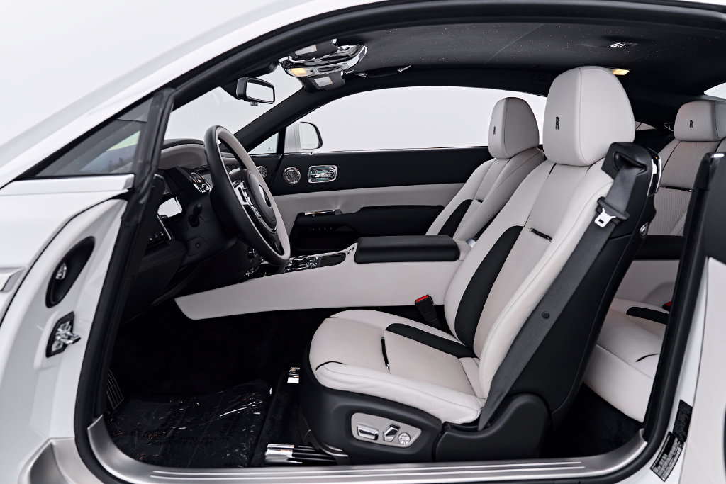 Used 2020 Rolls-Royce Wraith RWD image 40