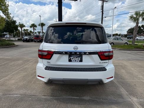 Used 2023 Nissan Armada Platinum w/ Captain's Chairs Package AWD/4WD image 4