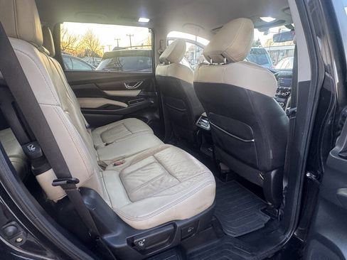 Used 2019 Subaru Ascent Limited w/ Popular Package #3 image 20