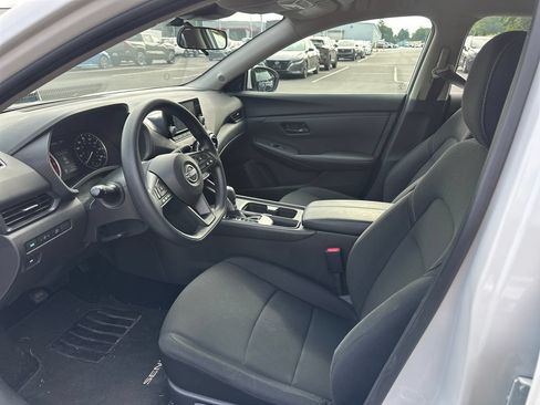 Used 2025 Nissan Sentra S FWD image 10