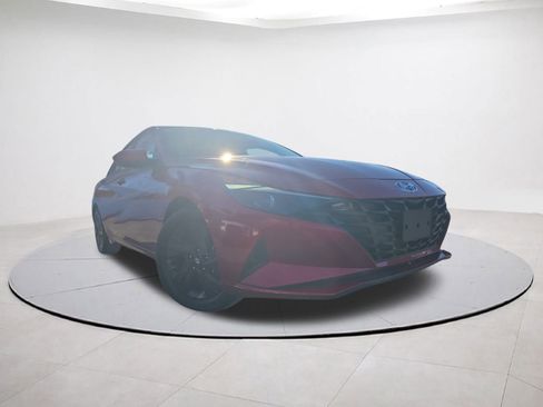 Used 2022 Hyundai Elantra SEL image 9