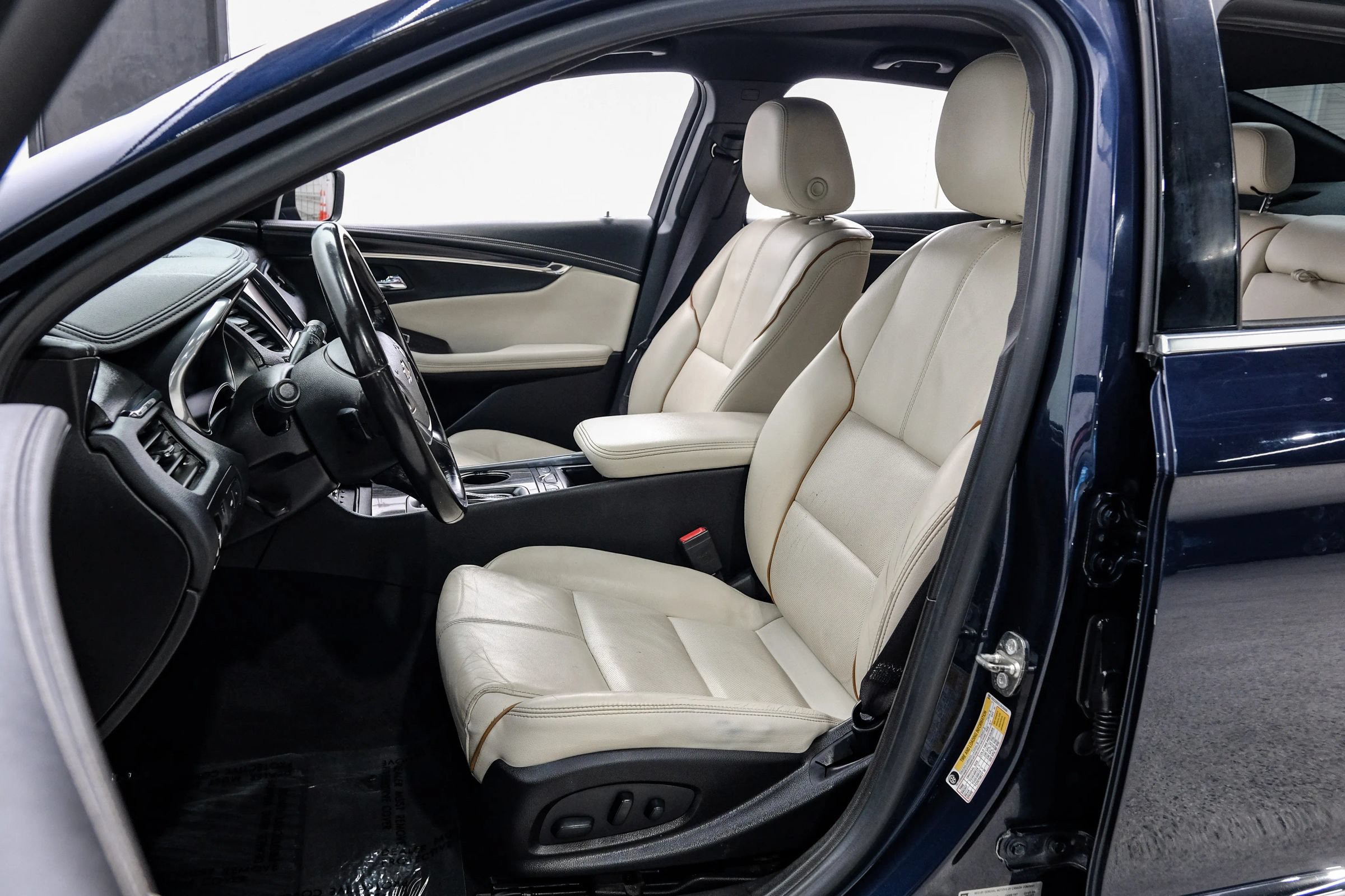 Used 2018 Chevrolet Impala Premier FWD image 37
