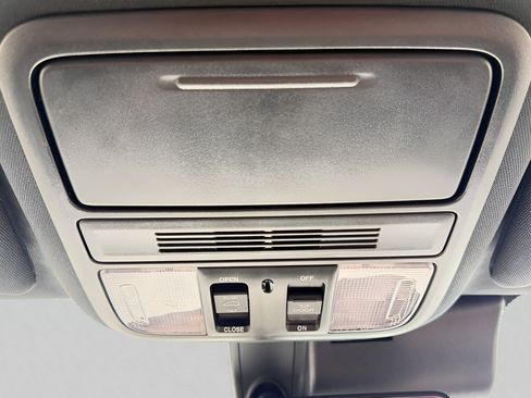 Used 2025 Honda Passport EX-L image 21
