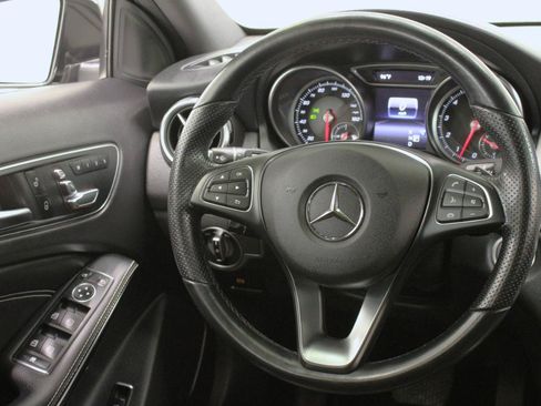 Used 2019 Mercedes-Benz GLA 250 image 53