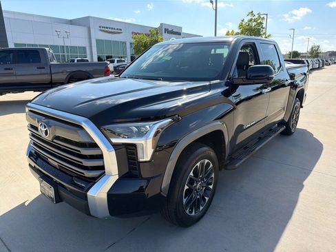 Used 2024 Toyota Tundra Limited w/ Power Package AWD/4WD image 9