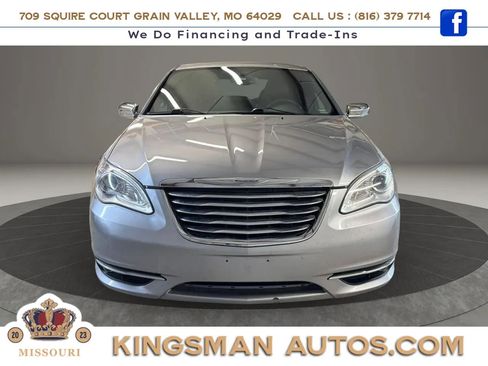 Used 2013 Chrysler 200 Limited FWD image 1