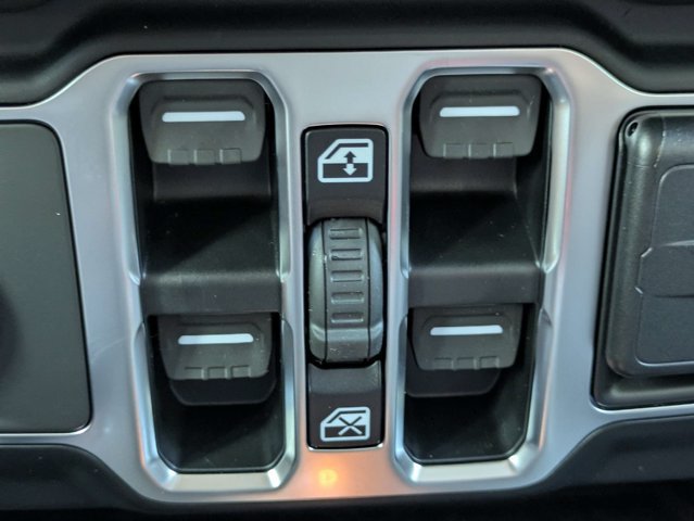 New 2026 Jeep Wrangler Unlimited Sahara AWD/4WD image 23