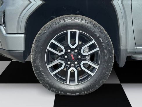 Used 2026 GMC Sierra 1500 AT4 w/ AT4 Premium Package AWD/4WD image 14