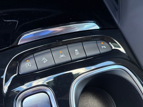 Certified 2021 Buick Envision Avenir image 25