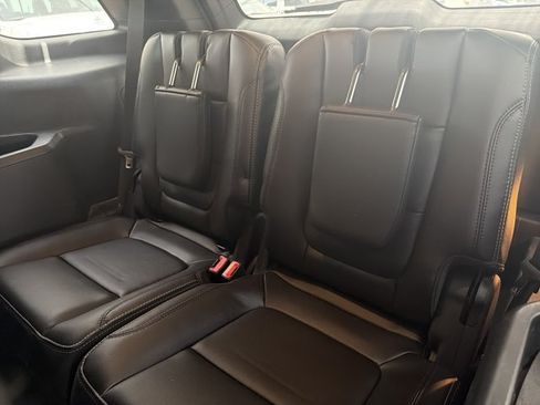 Used 2018 Ford Explorer Limited AWD/4WD image 18