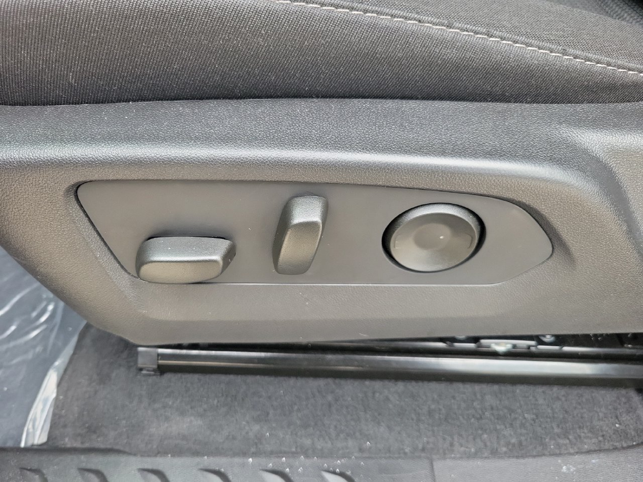 Certified 2026 Chevrolet Colorado LT RWD image 16