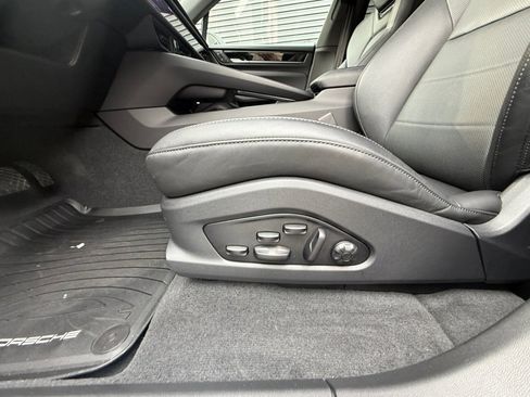 Certified 2024 Porsche Macan 4 Electric image 25